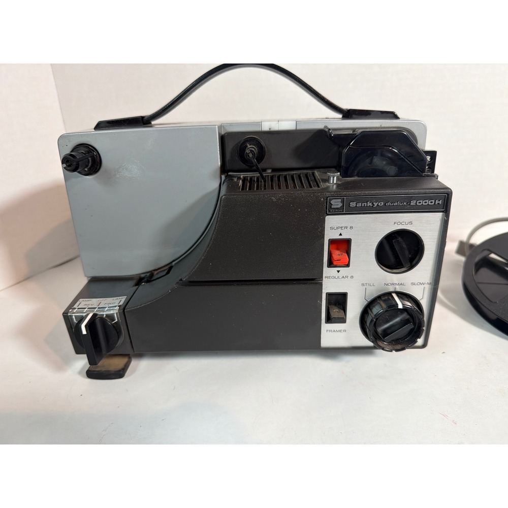 Sankyo Dualux-2000H Movie Projector Super 8 Regular 8mm Vintage Film Japan